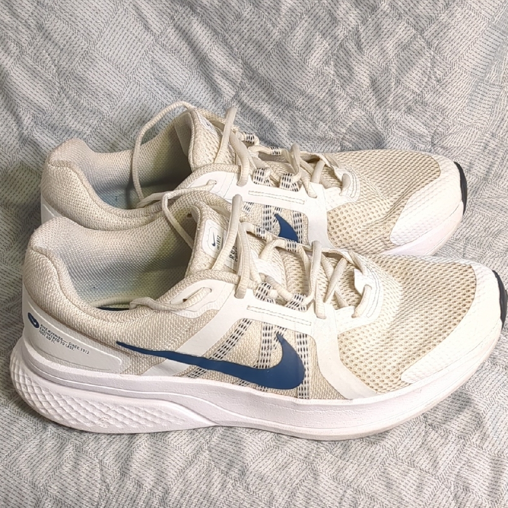 Men's Nike Run Swift 2 in the "Summit White/Valerian Blue" colorway. 